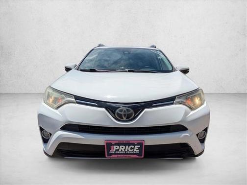 Super White 2018 Toyota RAV4 XLE