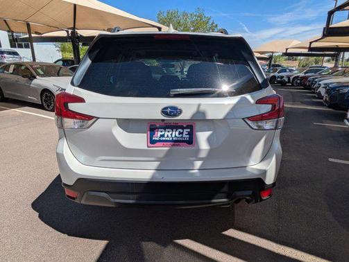 Crystal White Pearl 2022 Subaru Forester Premium