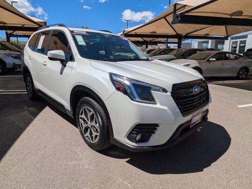 Crystal White Pearl 2022 Subaru Forester Premium