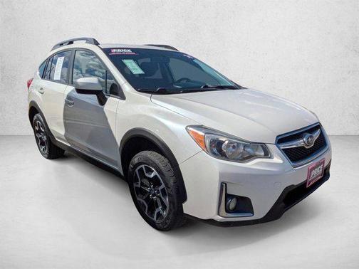 Crystal White Pearl 2016 Subaru Crosstrek 2.0i Premium
