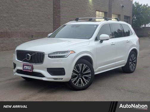 2021 Volvo XC90 T6 Momentum