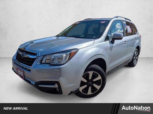 Ice Silver Metallic 2017 Subaru Forester 2.5i Limited