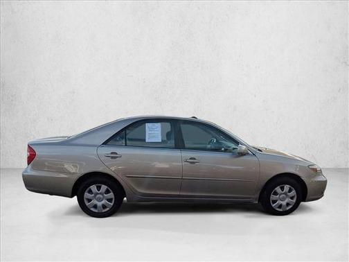 2004 Toyota Camry LE