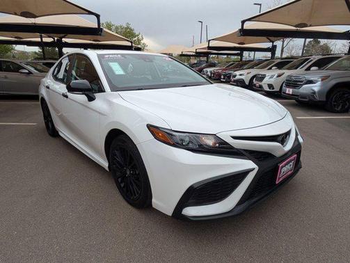 2022 Toyota Camry SE