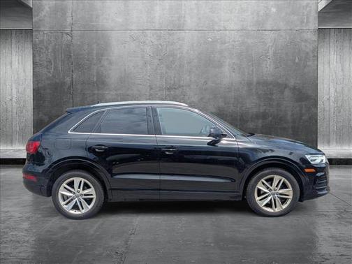 2017 Audi Q3 2.0T Premium Plus