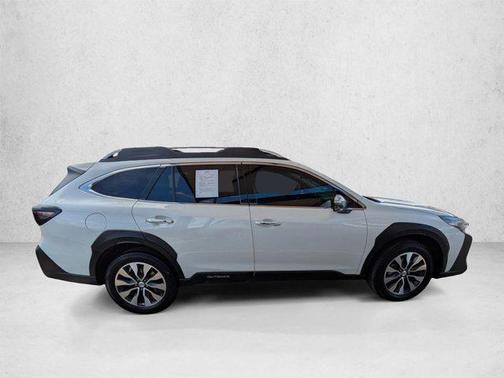 Crystal White Pearl 2023 Subaru Outback Touring XT
