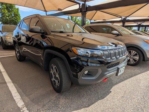 Diamond Black Crystal Pearlcoat 2022 Jeep Compass Trailhawk