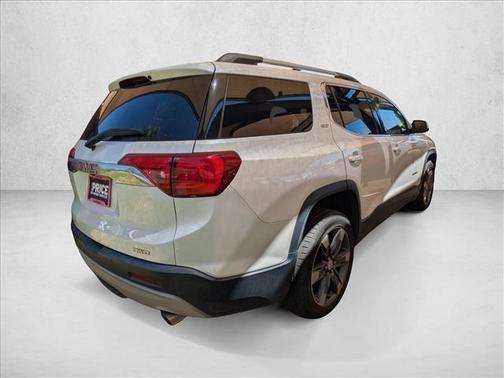 White Frost Tricoat 2018 GMC Acadia SLT-2