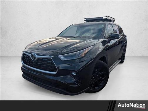 2022 Toyota Highlander LE
