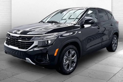 Unknown 2026 Kia Seltos LX