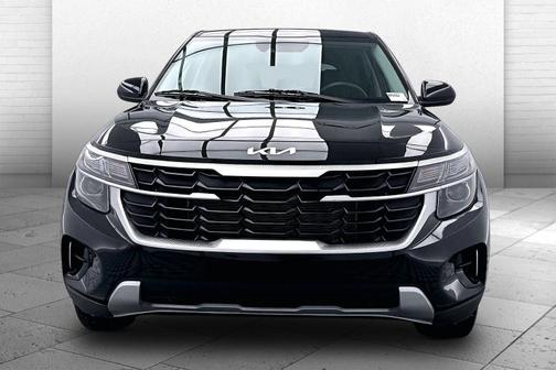 Unknown 2026 Kia Seltos LX