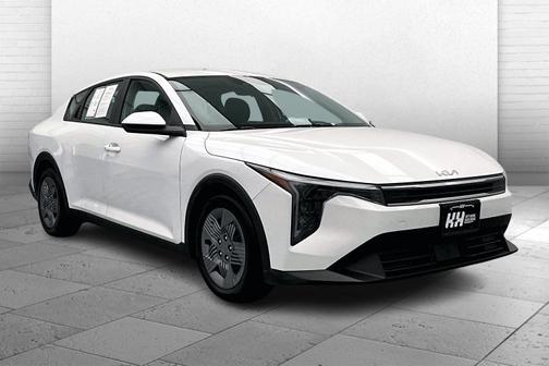 2025 Kia K4 LX