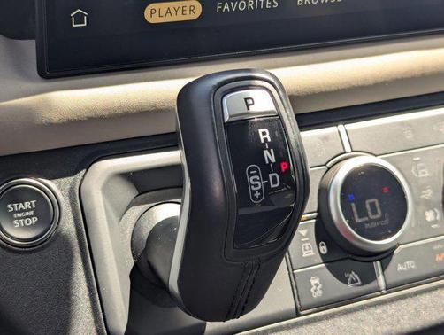 2023 Land Rover Defender 130 X-Dynamic SE