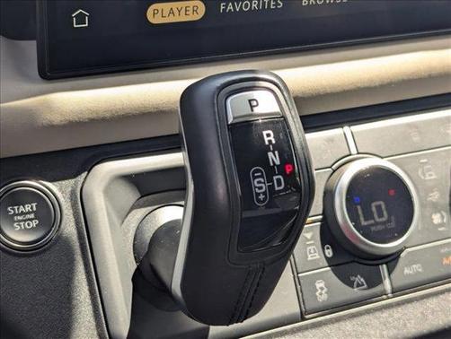 2023 Land Rover Defender 130 X-Dynamic SE