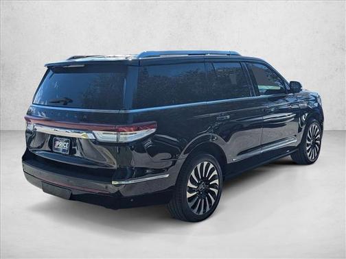 2022 Lincoln Navigator Black Label