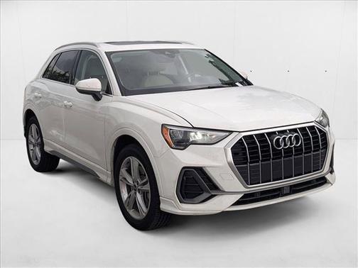 2021 Audi Q3 45 S line Premium