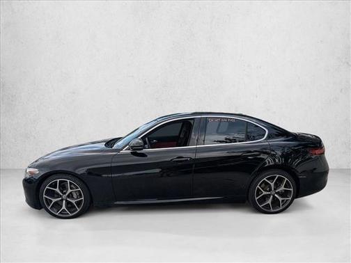 Alfa Black 2019 Alfa Romeo Giulia Base