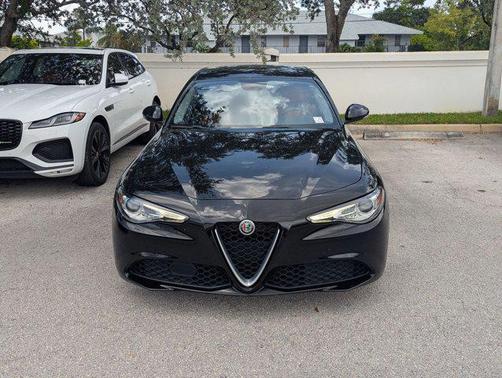 Alfa Black 2019 Alfa Romeo Giulia Base