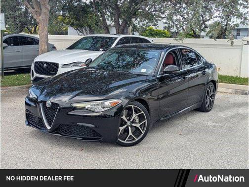 Alfa Black 2019 Alfa Romeo Giulia Base