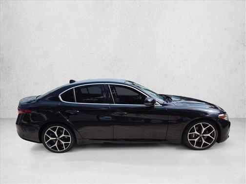 Alfa Black 2019 Alfa Romeo Giulia Base