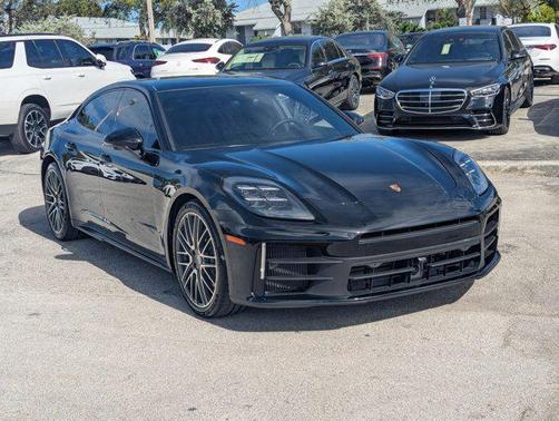 2024 Porsche Panamera 4