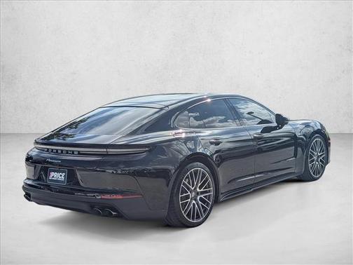 2024 Porsche Panamera 4