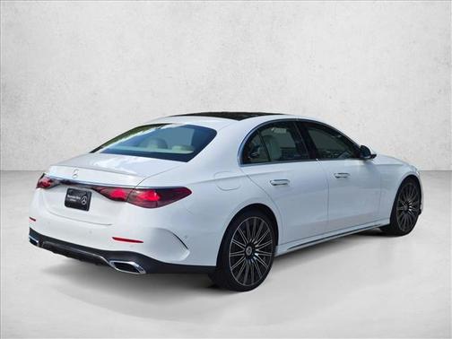 Polar White 2027 Mercedes-Benz E-Class E 350