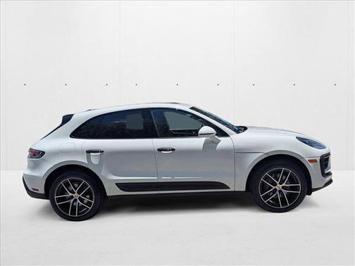 2023 Porsche Macan AWD