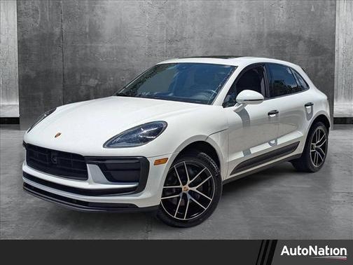 2023 Porsche Macan Base