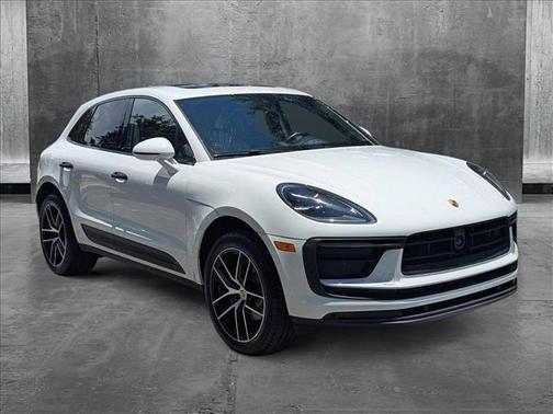 2023 Porsche Macan Base