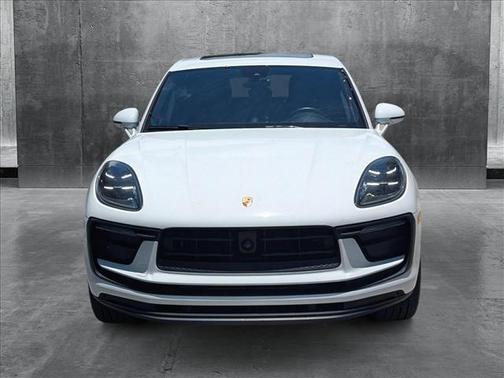 2023 Porsche Macan Base