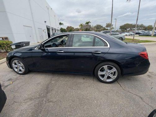 2017 Mercedes-Benz E-Class 4MATIC