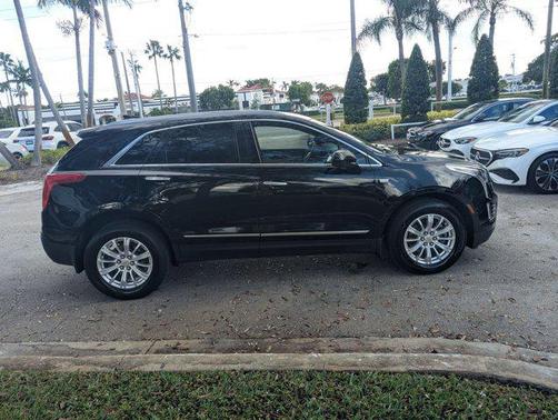 2017 Cadillac XT5 Base