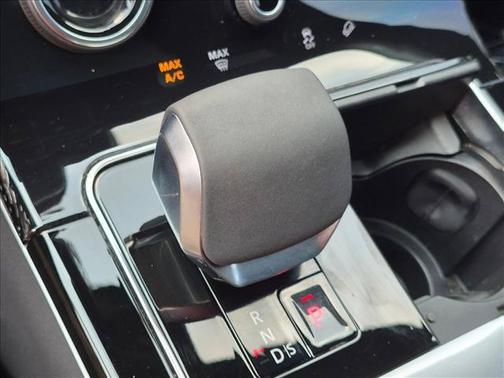 Fuji White 2023 Land Rover Range Rover Velar P250 S