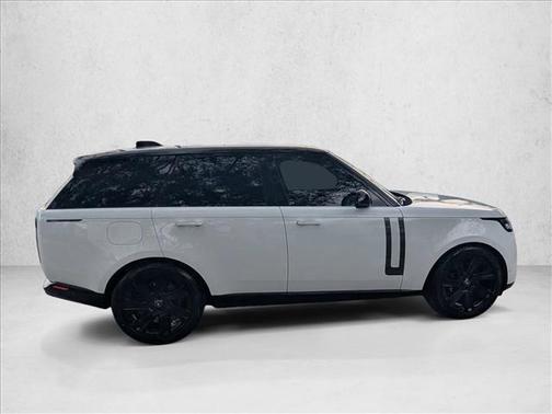 2023 Land Rover Range Rover P530 SE