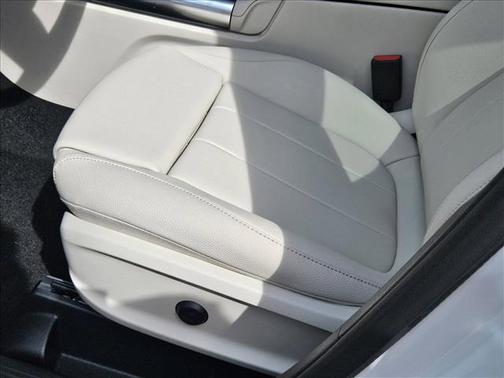2025 Mercedes-Benz GLA 250 Base