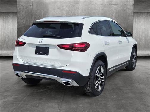 2025 Mercedes-Benz GLA 250 Base