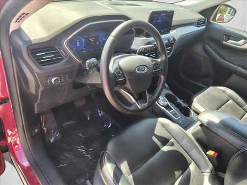 Rapid Red Metallic Tinted Clearcoat 2022 Ford Escape SEL