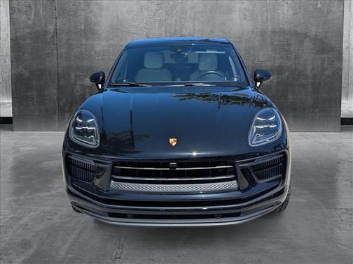 Black 2022 Porsche Macan Macan