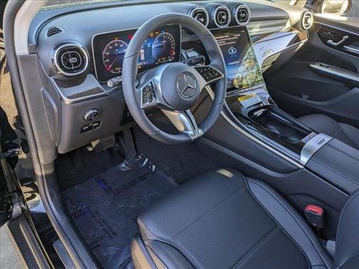 2025 Mercedes-Benz GLC 350e Base