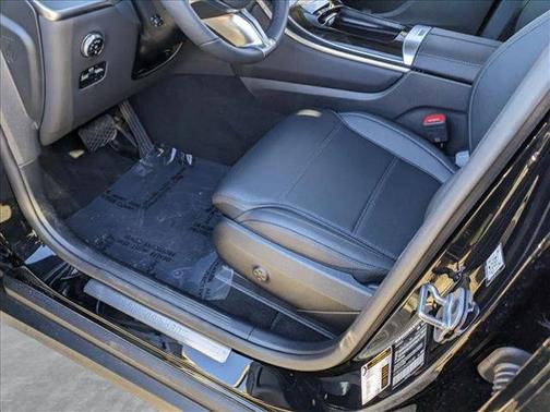 2025 Mercedes-Benz GLC 350e Base