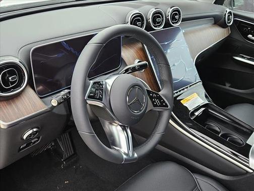 2025 Mercedes-Benz GLC 350e Base