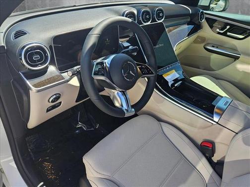 2025 Mercedes-Benz GLC 350e Base