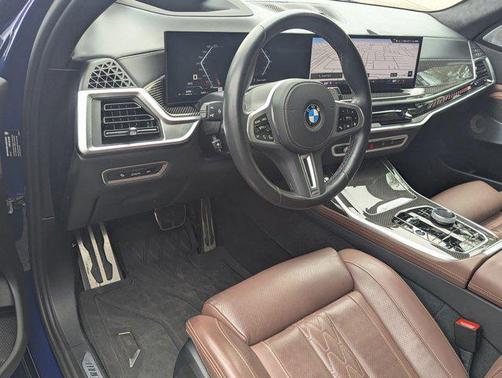 2024 BMW X7 M60i