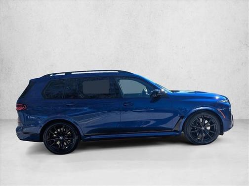 2024 BMW X7 M60i