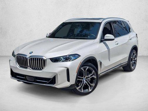 Mineral White Metallic 2024 BMW X5 xDrive40i