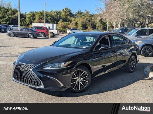 2023 Lexus ES 250 Base