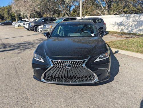 2023 Lexus ES 250 Base