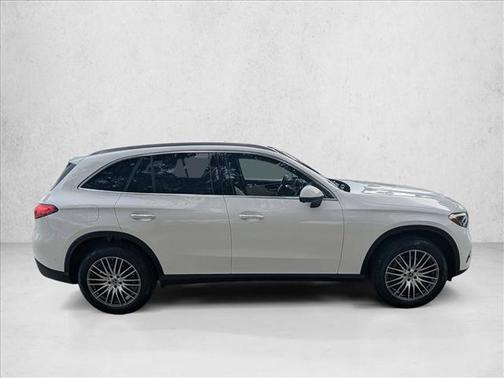 Polar White 2023 Mercedes-Benz GLC 300 4MATIC