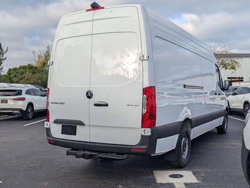 2025 Mercedes-Benz Sprinter 2500 High Roof